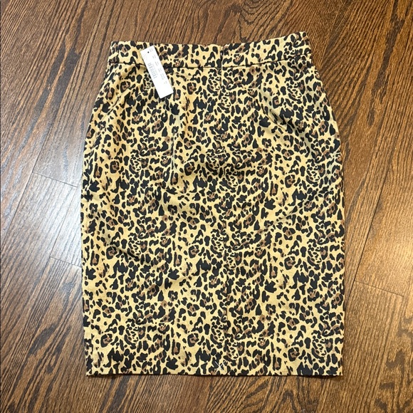 NWT - J. Crew leopard pencil skirt!! - Picture 2 of 6